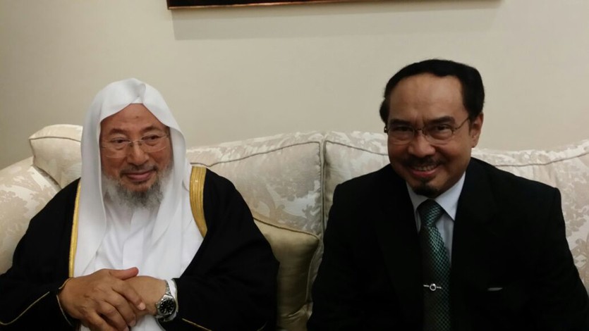 مع سعادة السفير الإندونيسي بالدوحة محمد بصري سيداهابي (2016) 