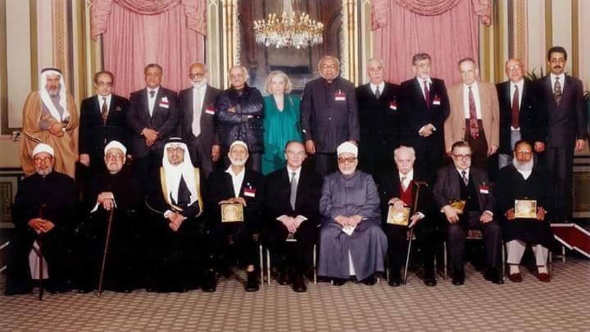 صورة نادرة مع عدد من الشخصيات منهم الرئيس البوسني عزت بيجوفيتش والشيخ أحمد ديدات رحمهما الله