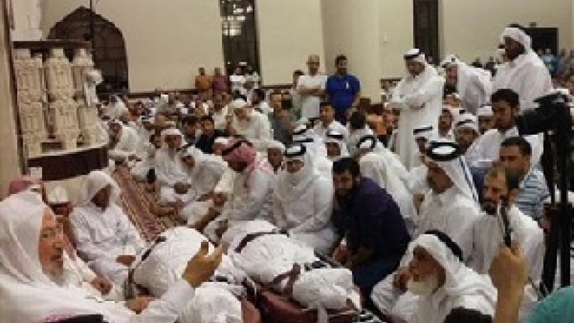 القرضاوي يؤم صلاة الجنازة على العميد طارق الجوهري