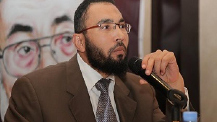 من مكتبة القرضاوي.. الإيمان والحياة