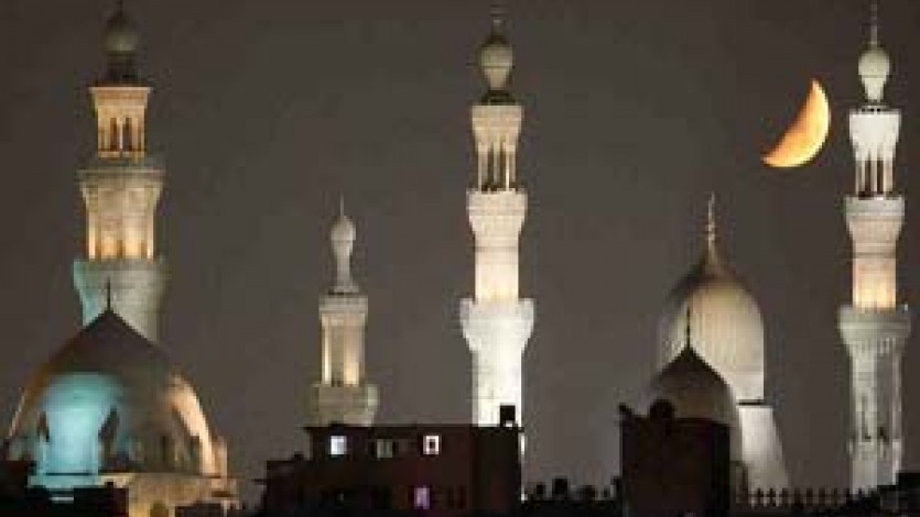 السحور عند أذان الفجر 