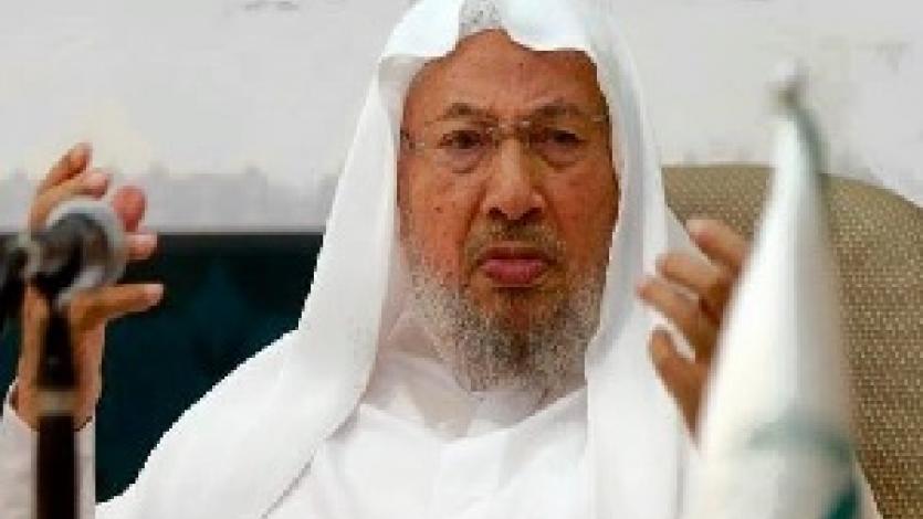 القرضاوي: الله بريء من كل من يستحل الدماء ويسفكها بغير حق