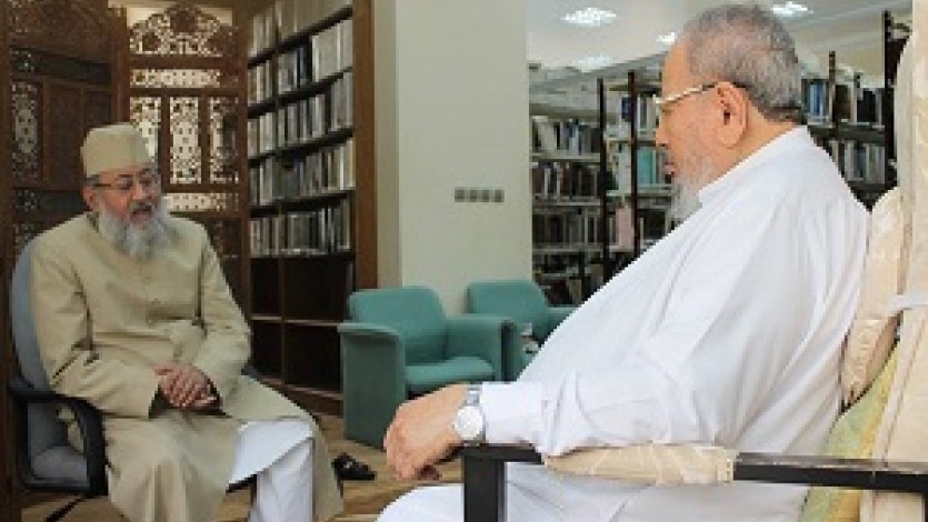 القرضاوي والشيخ الندوي يعدان لمجمع فقهي عالمي