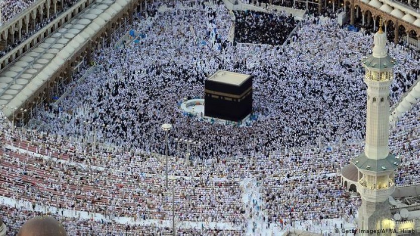 تأخير طواف الإفاضة
