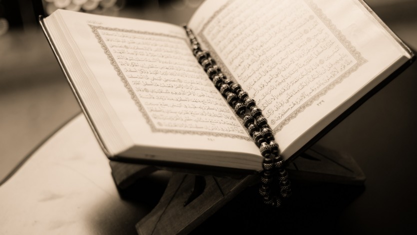 القرضاوي: نعم للعلم والعلمية.. ولا للعلمانية